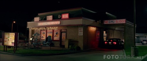 YogaHosers20161080pBluRayx264DUALTR-ENGTORK_00_08_48_04_1.jpg