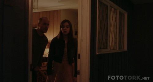 TheEdgeofSeventeen20161080pBluRayx264DUALTR-ENGTORK_01_23_57_00_8.jpg
