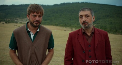 VePanayirKoydenGider1080pWeb-DLx264TORK_01_18_43_08_8.jpg