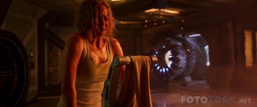 Passengers2016BluRay1080px264DUALTR-ENGTORK_01_32_57_04_8.jpg