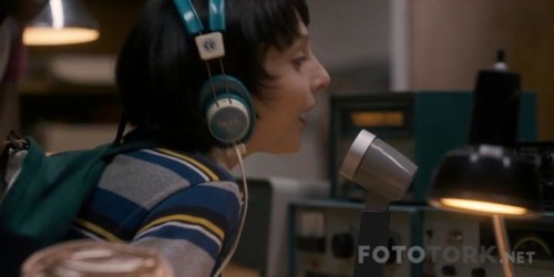 Stranger.Things.S01E01.WEBRip.x264_00_23_44_09_5.jpg