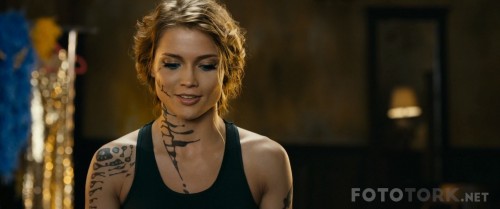 The.Guardians.2017.RUSSIAN.1080p.WEB-DL.H264.DD5.1-FGT.mkv_snapshot_00.22.13_2017.04.23_15.22.46.jpg
