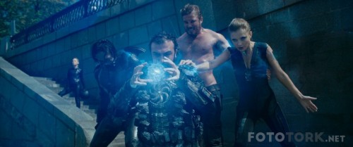 The.Guardians.2017.RUSSIAN.1080p.WEB-DL.H264.DD5.1-FGT.mkv_snapshot_01.18.16_2017.04.23_15.25.27.jpg