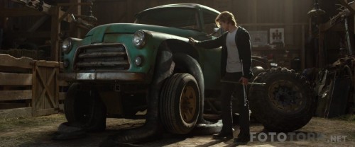 MonsterTrucks20161080pBluRayx264DUALTR-ENGTORK_00_41_55_05_4.jpg