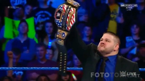 WWE.Smackdown.Live.2017.04.25.HDTV.x264.TORK.mkv_snapshot_00.20.51_2017.04.28_00.20.37.jpg