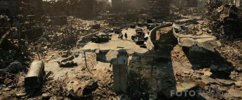 Resident.Evil.The.Final.Chapter.2016.1080p.BluRay.H264.AACTORK.mkv_snapshot_00.28.53_2017.04.28_23.09.12.jpg