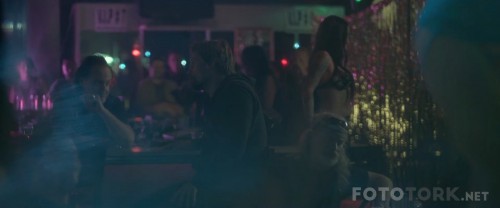 SmallCrimes2017NF1080px264TRDUBTORK.mkv_snapshot_00.41.16_2017.05.01_20.46.28.jpg