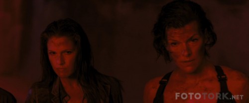 ResidentEvilTheFinalChapter20161080pBluRayx264DUALTR-ENGTORK_00_56_54_09_8.jpg