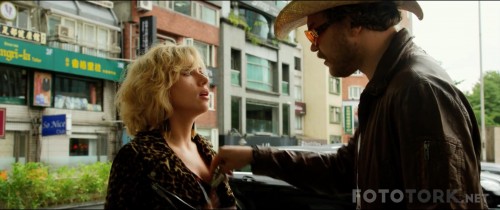 Lucy20141080pBluRayx264.mp4_snapshot_00.05.15_2017.05.06_01.50.31.jpg
