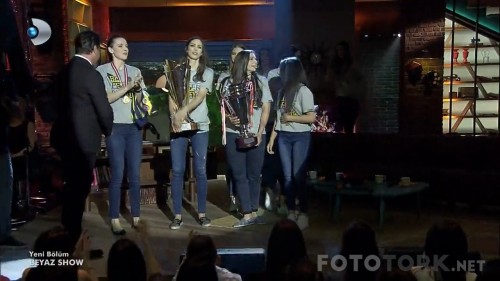 Beyaz.Show.12.05.2017.HDTvRip.720p.AC3.by.07BRN91.TORK.mkv_snapshot_00.02.38_2017.05.14_06.57.14.jpg