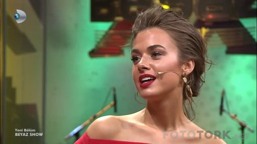 Beyaz.Show.12.05.2017.HDTvRip.720p.AC3.by.07BRN91.TORK.mkv_snapshot_01.04.10_2017.05.14_06.57.35.jpg