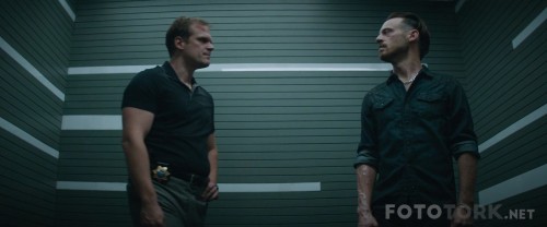Sleepless20171080pBluRayx264DUALTR-ENGTORK_01_09_50_02_11.jpg