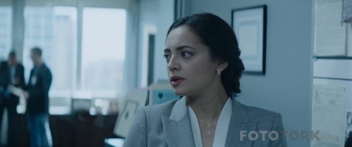 Sleepless2017720pBluRayx264DUALTR-ENGTORK.mkv_snapshot_00.07.47_2017.05.16_08.51.57.jpg