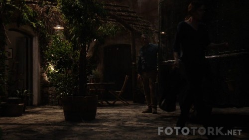 Prison.Break.S05E07.720p.HDTV.x264-KILLERS1_00_24_13_09_11.jpg