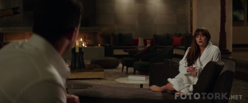FiftyShadesDarker20171080pBluRayx264DUALTR-ENGTORK_01_10_08_08_8.jpg