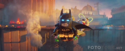 LegoBatmanMovie20171080pWEB-DLx264DUALTR-ENGTORK_01_30_32_07_13.jpg