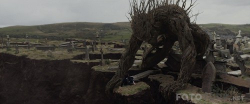 AMonsterCalls20161080pBluRayx264DUALTR-ENGTORK.mkv_snapshot_01.23.57_2017.05.27_16.47.03.jpg
