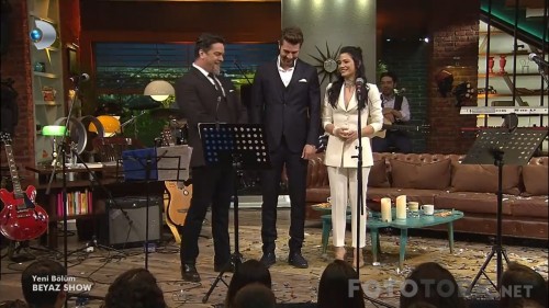 Beyaz.Show.26.05.2017.HDTvRip.720p.AC3.by.07BRN91.TORK.mkv_snapshot_00.08.37_2017.05.27_10.41.12.jpg