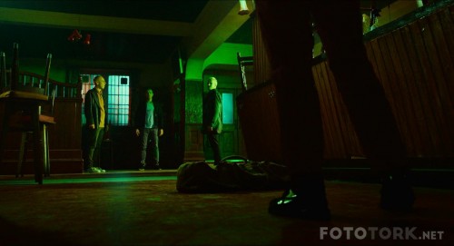 T2Trainspotting20171080pBluRayx264DUALTR-ENGTORK.mkv_snapshot_01.40.01_2017.05.28_23.38.28.jpg