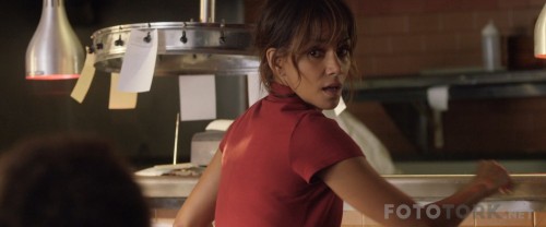 Kidnap.2017.1080p.WEB-DL.DD5.1.H264-FGT.mkv_snapshot_00.05.08_2017.05.29_17.09.02.jpg