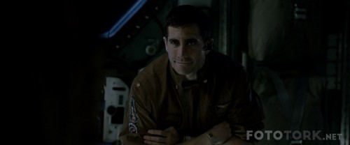 Life.2017.1080p.WEB-DL.DD5.1.H264-FGT.mkv_snapshot_00.57.02_2017.06.03_19.07.57.jpg