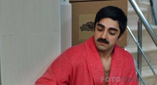 BayramAbi2016720pWEB-DLx264AC3TORK_00_28_10_02_2.jpg