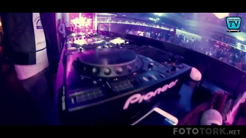 BurakYeter-TuesdayFt.DanelleSandovalHarmoVibesRemix1080px264AACTORK_00_03_13_07_7.jpg