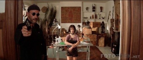 LeonTheProfessional1994REMASTEREDEXTENDED1080pBluRayx264DUALTR-ENGTORK.mkv_snapshot_01.16.31_2017.08.04_02.00.27.jpg