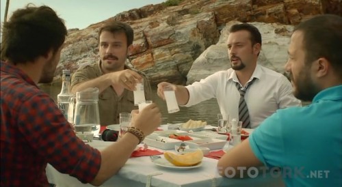 ArkadaslarArasinda2013DVDRipXviDTORK.avi_snapshot_00.07.29_2017.08.18_21.20.12.jpg