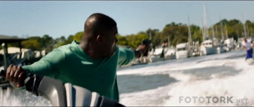 Baywatch2017UNRATED1080pBluRayx264TRAltyaziTORK.mkv_snapshot_01.13.59_2017.08.29_07.07.45.jpg