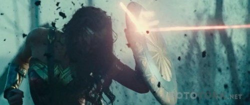 WonderWoman2017WEB-DLx264TRAltyaziTORK-FGT.mkv_snapshot_01.15.37_2017.08.30_15.59.51.jpg
