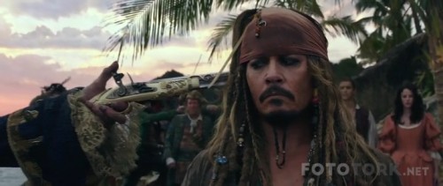 PiratesoftheCaribbeanDeadMenTellNoTales2017WEB-DLx264TRAltyaziTORK.mkv_snapshot_01.24.53_2017.09.06_01.26.28.jpg