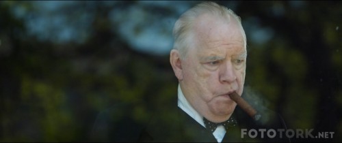 Churchill-2017-1080p-BluRay-x264-DUAL-TR-ENG-TORK.mkv_snapshot_01.07.45_2017.10.20_06.38.38.jpg