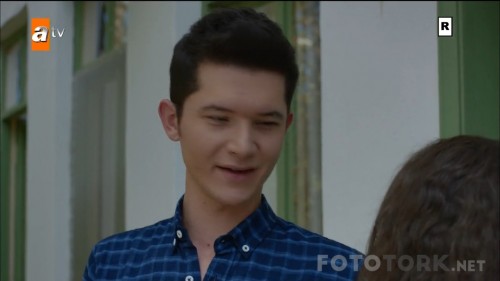 Kirgin.Cicekler.BL.96.HDTvRip.720p.AC3.by.TheWelleTy.TORK.mkv_snapshot_00.50.59.jpg