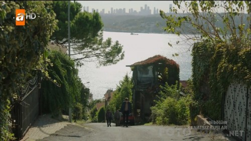 Kanatsiz.Kuslar.BL.21.HDTvRip.720p.AC3.by.TheWelleTy.TORK.mkv_snapshot_00.49.41.jpg