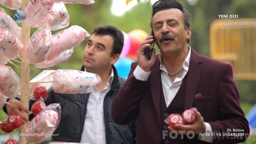 Hayati.ve.Digerleri.BL.01.HDTvRip.720p.AC3.by.TheWelleTy.TORK.mkv_snapshot_01.42.29.jpg