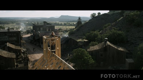 Godless-2017-S01E01-1080p-WEBRip-x264-DUAL-TR-ENG-TORK.mkv_snapshot_00.17.10.jpg