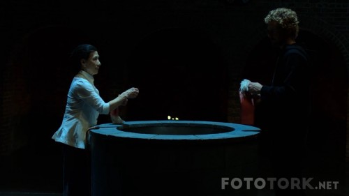 Iron-Fist-6-Bolum---Magaradan-Cikan-Olumsuz.mp4_snapshot_24.44.jpg