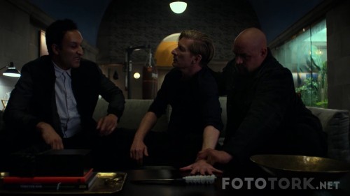 Iron-Fist-7-Bolum---Agaci-Kokunden-Sokmek.mp4_snapshot_02.37.jpg