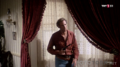 TRT.Gunduz.Sinemasi.Takim.1975.HDTvRip.720p.AC3.by.TheWelleTy.TORK.mkv_004980134.png