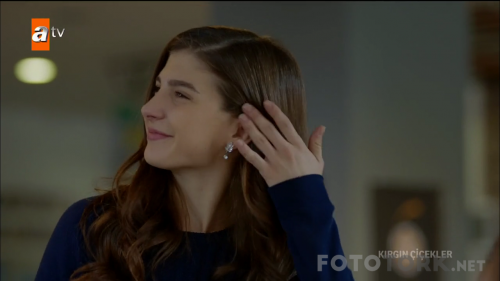 Kirgin.Cicekler.BL.100.HDTvRip.720p.AC3.by.TheWelleTy.TORK.mkv_000744176.png