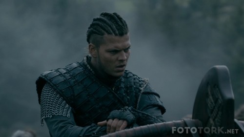 Vikings-S05E08-1080p-WEBRip-6CH-x265-HEVC-TR-Altyazi-TORK.mkv_snapshot_29.55.jpg