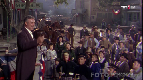 TRT.Gunduz.Sinemasi.Fedakar.Postaci.1953.HDTvRip.720p.AC3.by.TheWelleTy.TORK.mkv_005380711.png