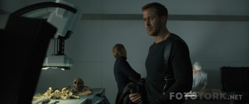 Bicak-Sirti---Blade-Runner-2049-2017-720p-BluRay-x264-DUAL-TR-ENG-TORK.mkv_snapshot_00.25.54.jpg