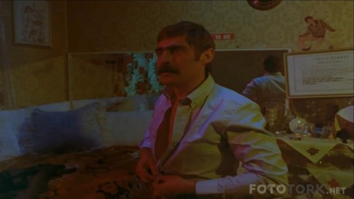 Yol-1981-RESTORASYONLU-1080p-WEB-DL-x264-AC3-TORK.mkv_snapshot_01.01.58.jpg