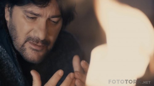 Ahmet-Safak---Vay-Delikanli-Gonlum-2018-1080p-x264-AAC-TORK.MP4_snapshot_03.51.jpg