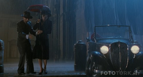 Hayat-Guzeldir---Life-Is-Beautiful-1997-1080p-BluRay-x265-HEVC-10bit-TR-ITA-ENG-TORK.mkv_snapshot_00.31.57.jpg