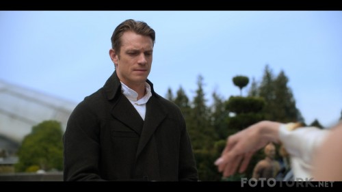 Altered.Carbon.S01E01.Out.of.the.Past.1080p.NF.WEB-DL.DDP5.1.x264-NTb.mkv_snapshot_23.45.jpg