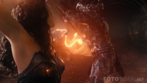 Adalet-Birligi---Justice-League-2017-1080p-BluRay-x264-DUAL-TR-ENG-TORK.mkv_snapshot_00.58.17.jpg