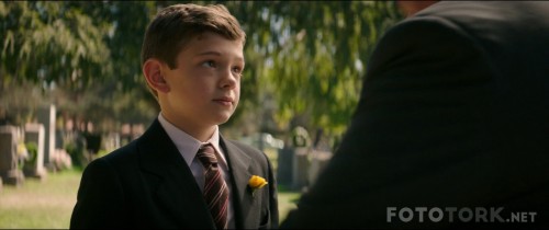 Kenar-Mahalle---Suburbicon-2017-1080p-BluRay-x264-DUAL-TR-ENG-TORK.mkv_snapshot_00.17.05.jpg